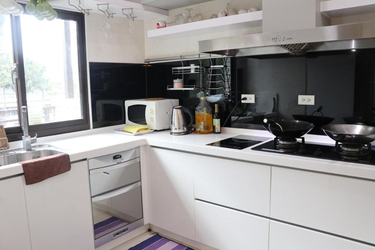 Sky Ocean Apartman Yilan Kültér fotó