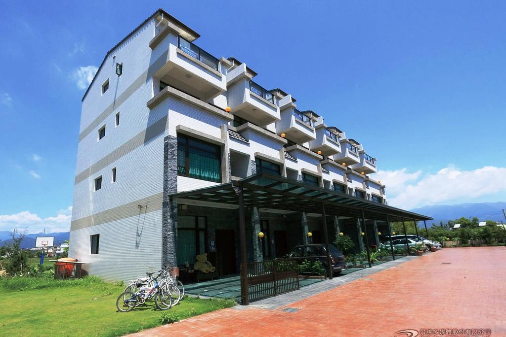 Sky Ocean Apartman Yilan Kültér fotó